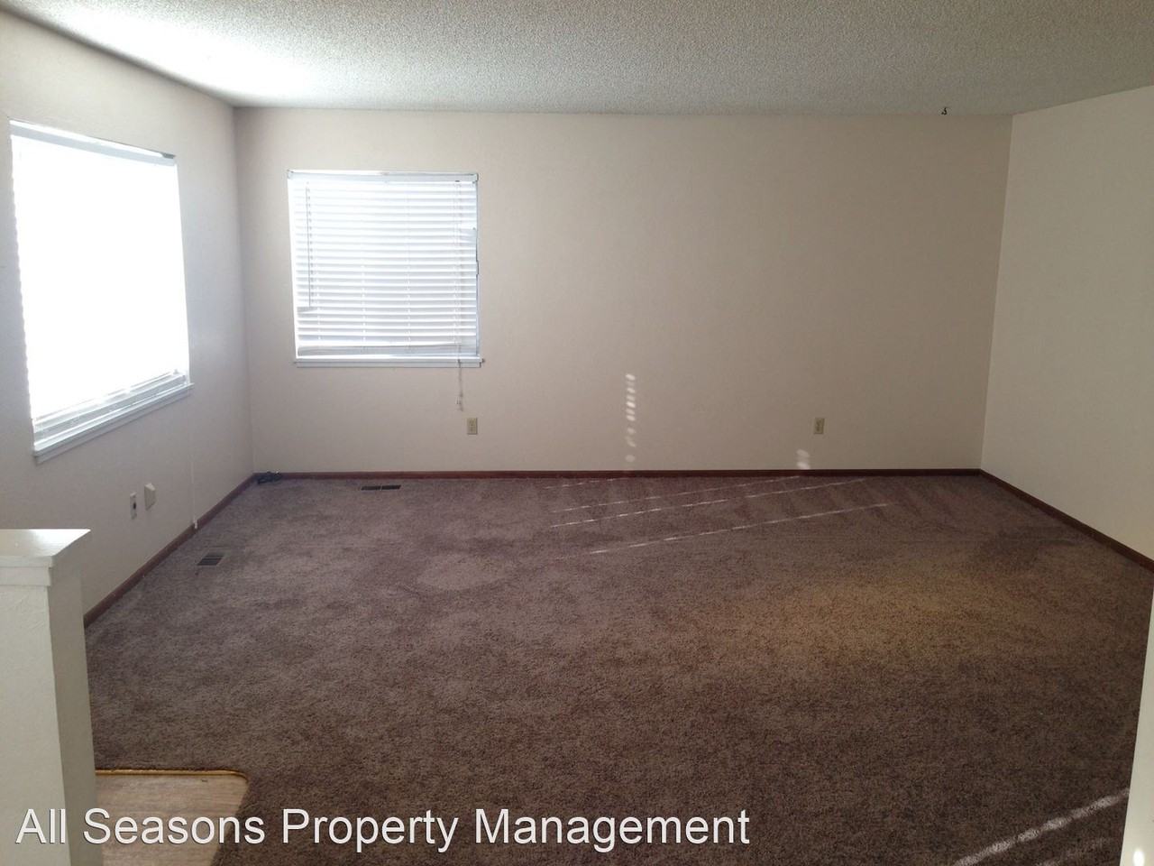 910/912 W. Oregon Ave - Photo 3 of 8