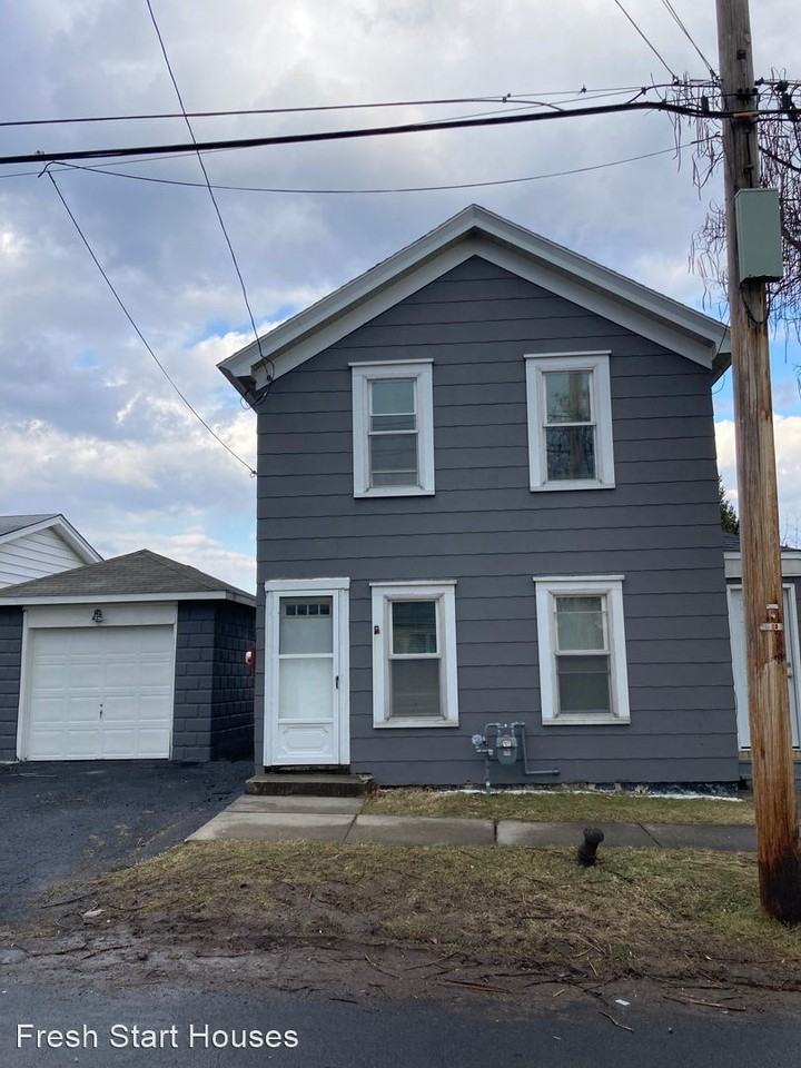 208 Pharis St, Syracuse, NY 13204 3 Bedroom Apartment for Rent