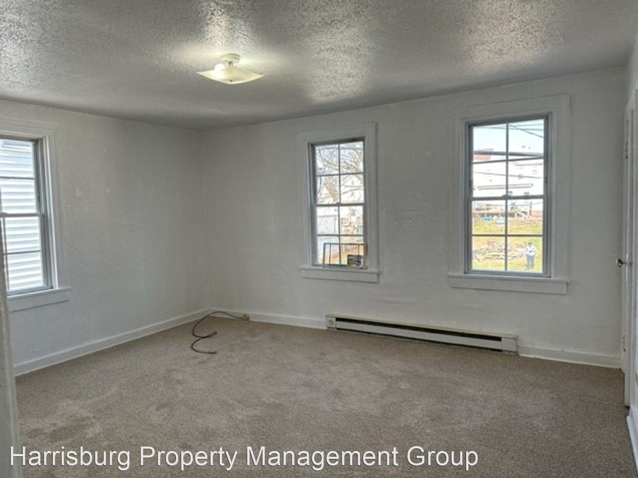 281 Hoffman Ave - Photo 2 of 10