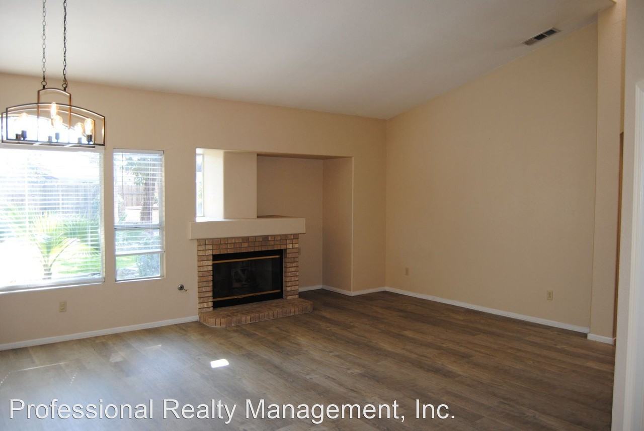 3315 Brisbane Ave - Photo 3 of 7