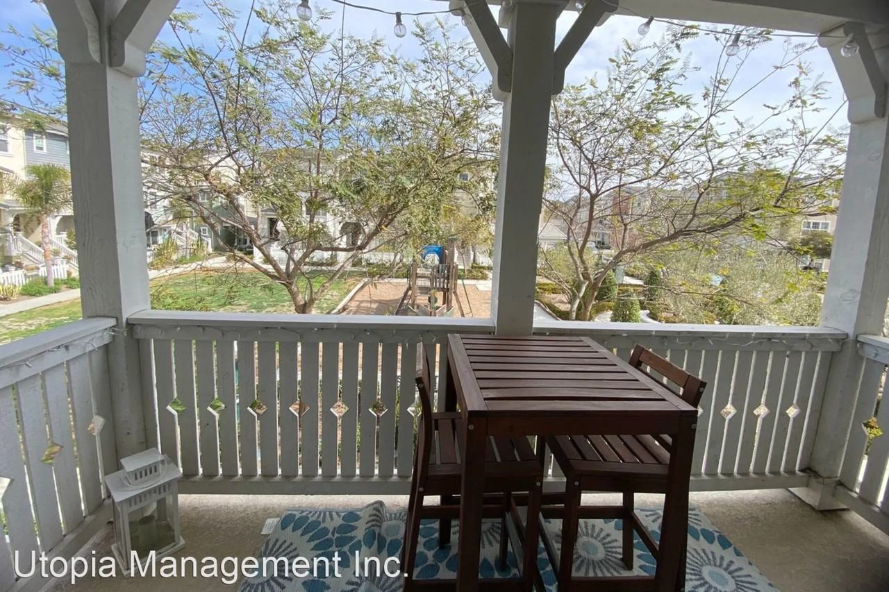 3733 Islander Walk - Photo 2 of 10