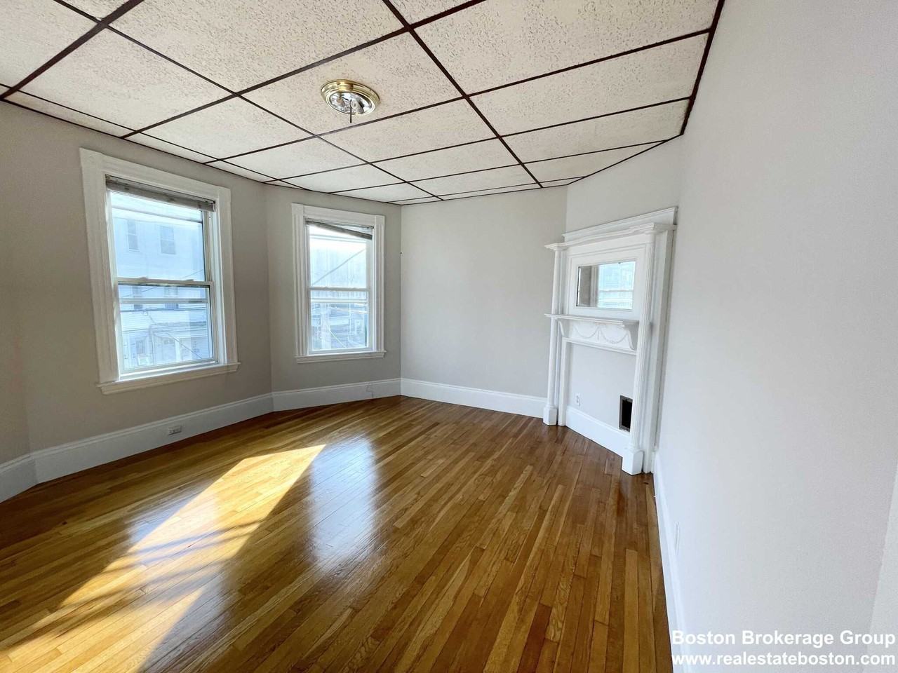 Harbor View St ## 40 - Photo 4 of 14