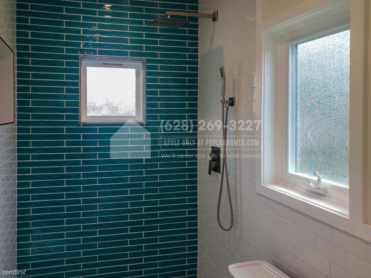 2205 1/2 E 19th St - Photo 3 of 10