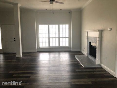 11025 Pin Oak Dr - Photo 2 of 11