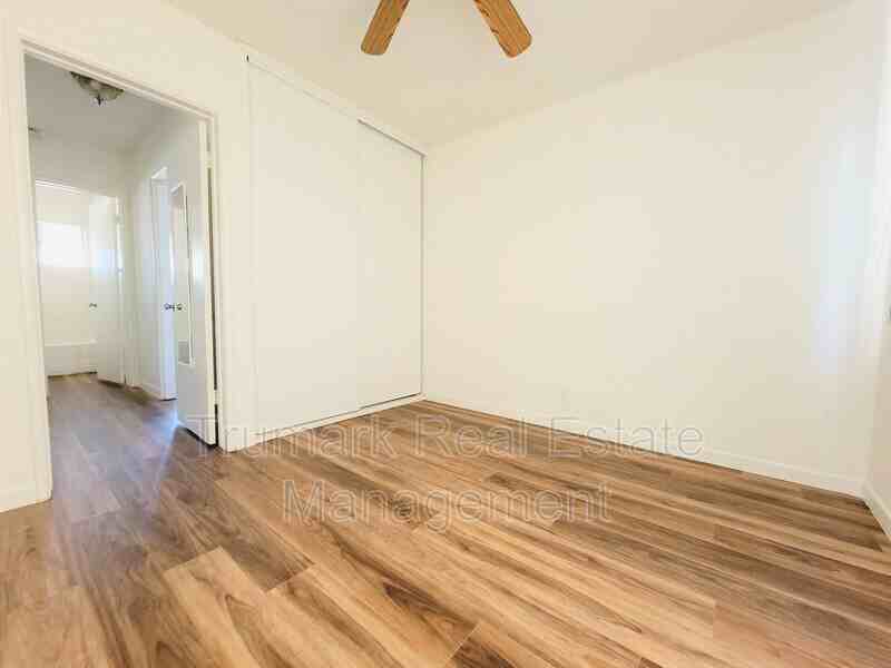 512 Irving Ave #D - Photo 5 of 12