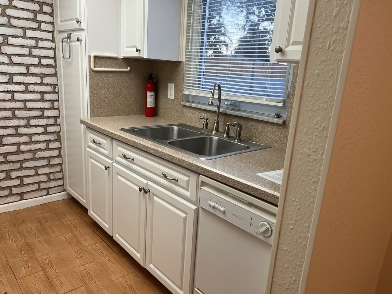 6044 22nd Ave N #4 - Photo 3 of 22