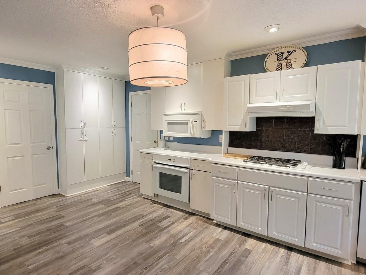 709 James Ave - Photo 4 of 32