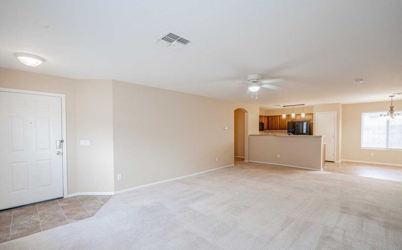 23730 W Bowker St - Photo 3 of 12