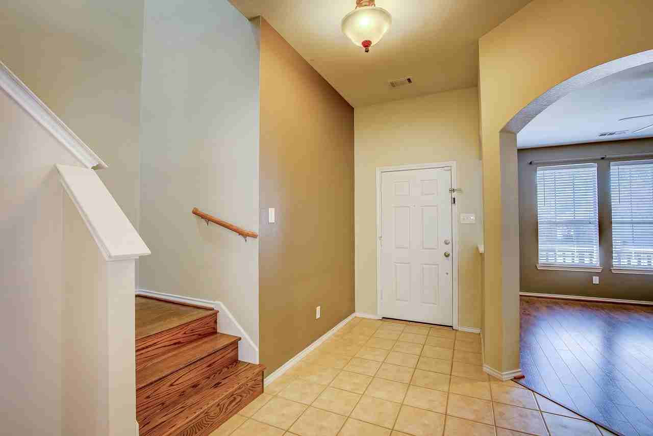 4537 Chris Dr - Photo 4 of 50