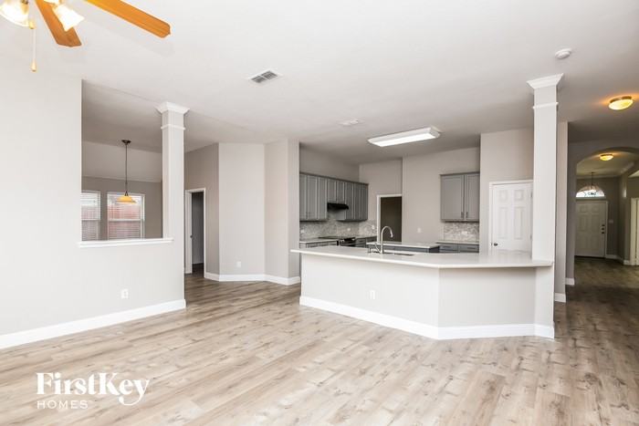 860 Roaring Springs Rd - Photo 2 of 15