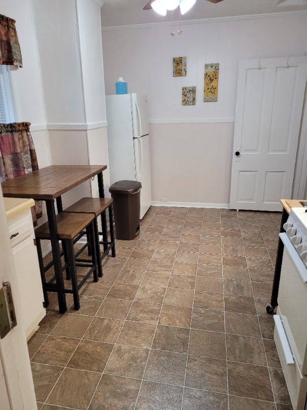 841 Parkview St Ne #2ndFL - Photo 3 of 14