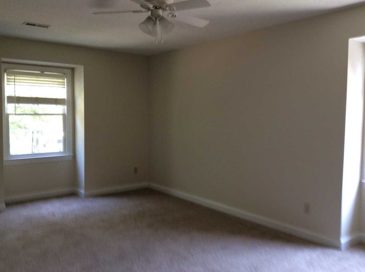 7802 Ridgeloch Pl - Photo 3 of 5