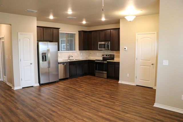 740 Westfield Blvd #740 - Photo 2 of 30