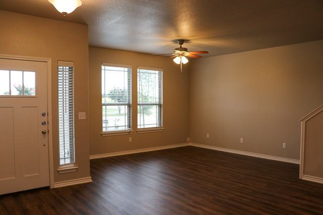 740 Westfield Blvd #740 - Photo 4 of 30