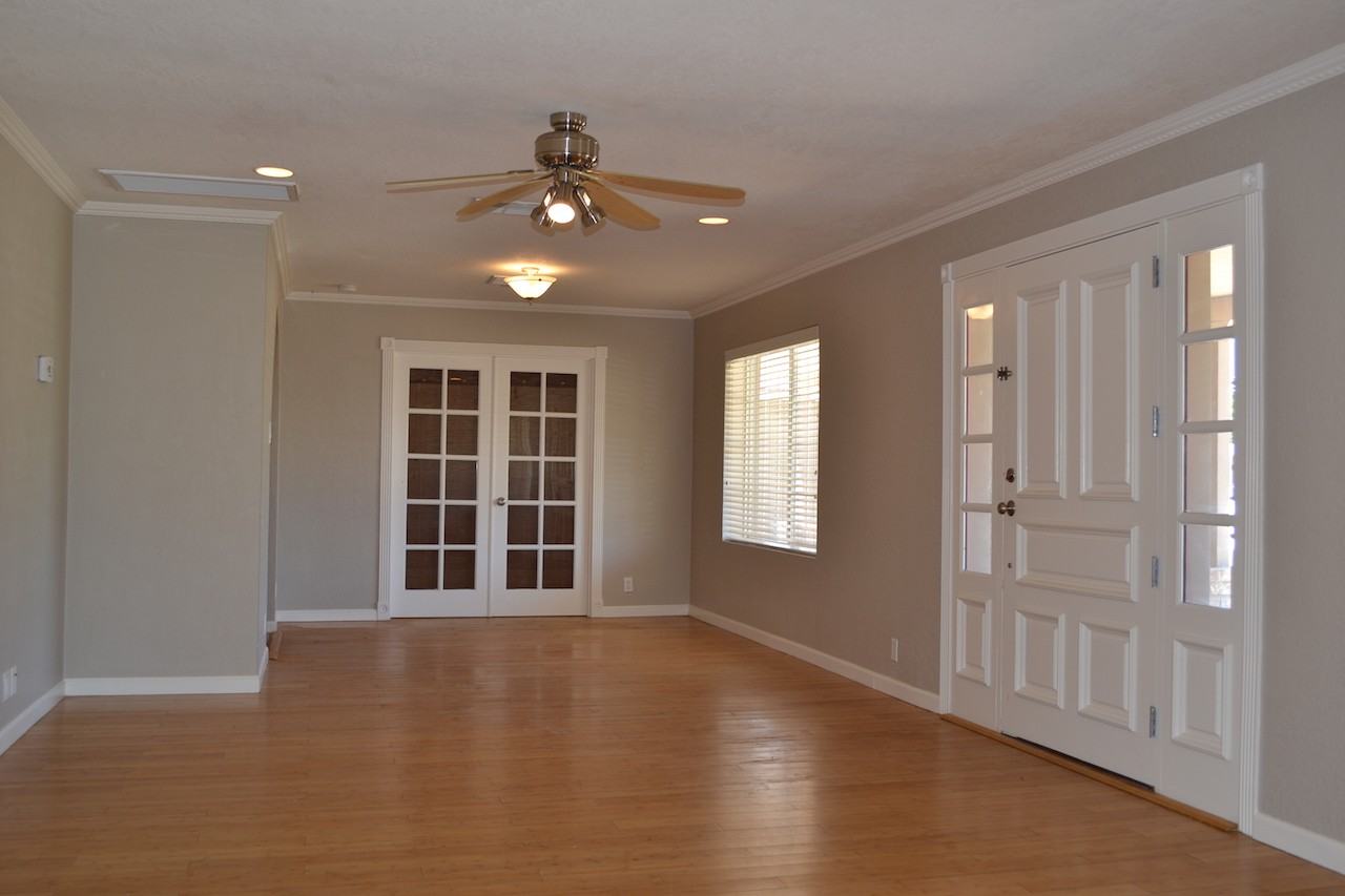 4041 E Minnezona Ave - Photo 3 of 27