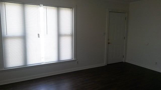 1320 N Yale Ave - Photo 3 of 14