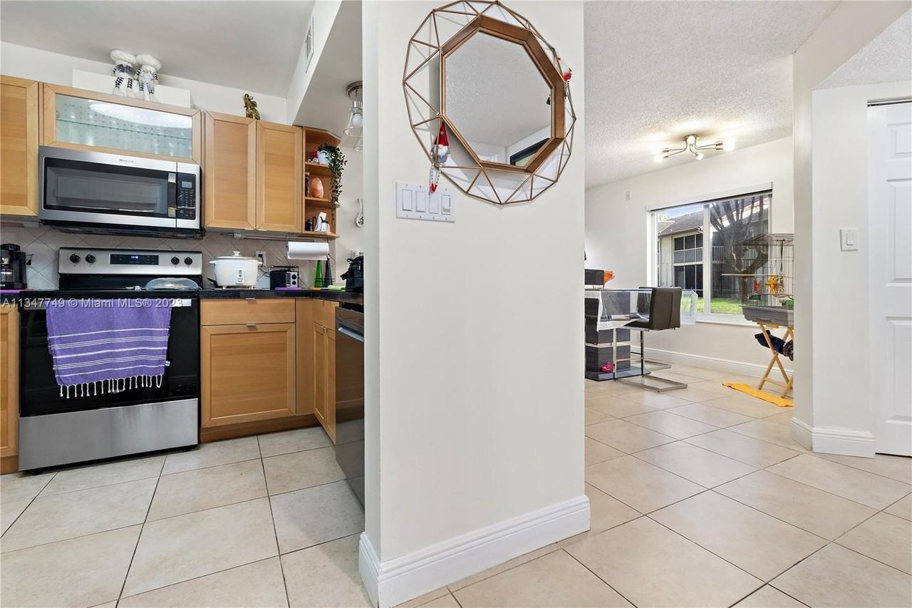 9201 Sw 138th Pl #9201 - Photo 3 of 8