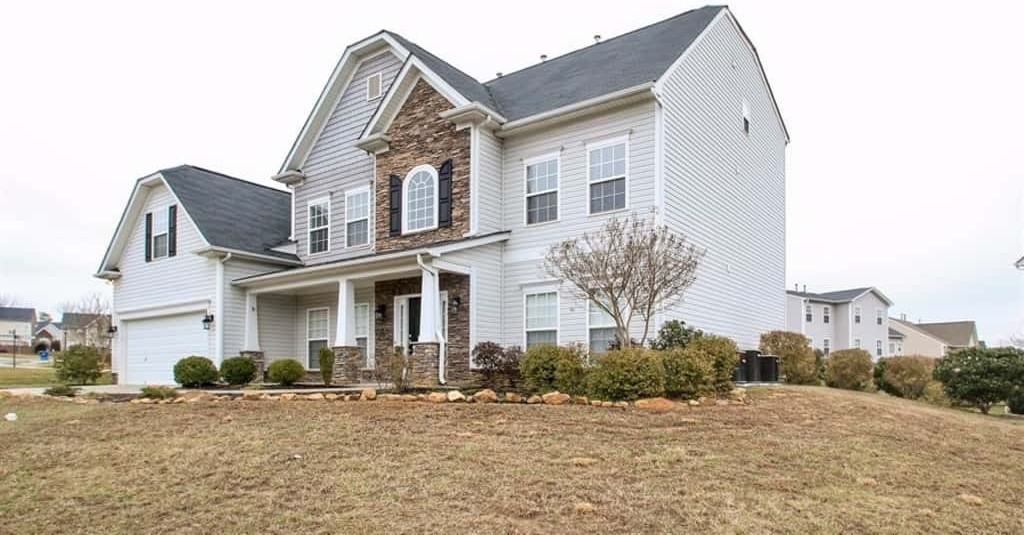 3780 Burnage Hall Rd - Photo 2 of 20