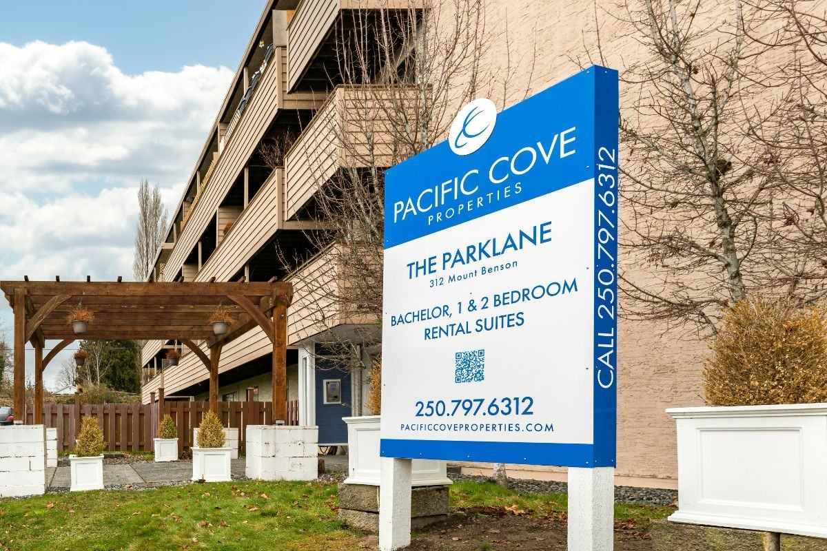 The Parklane - Photo 3 of 39