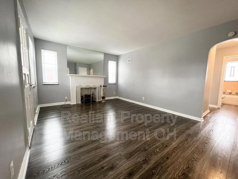 7305 Brookcrest Dr - Photo 3 of 8