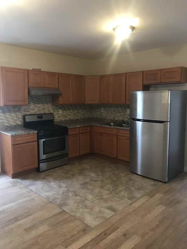 719 Roberts Street - Photo 2 of 11