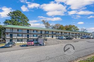 featured image of 2711 18th Ave #4