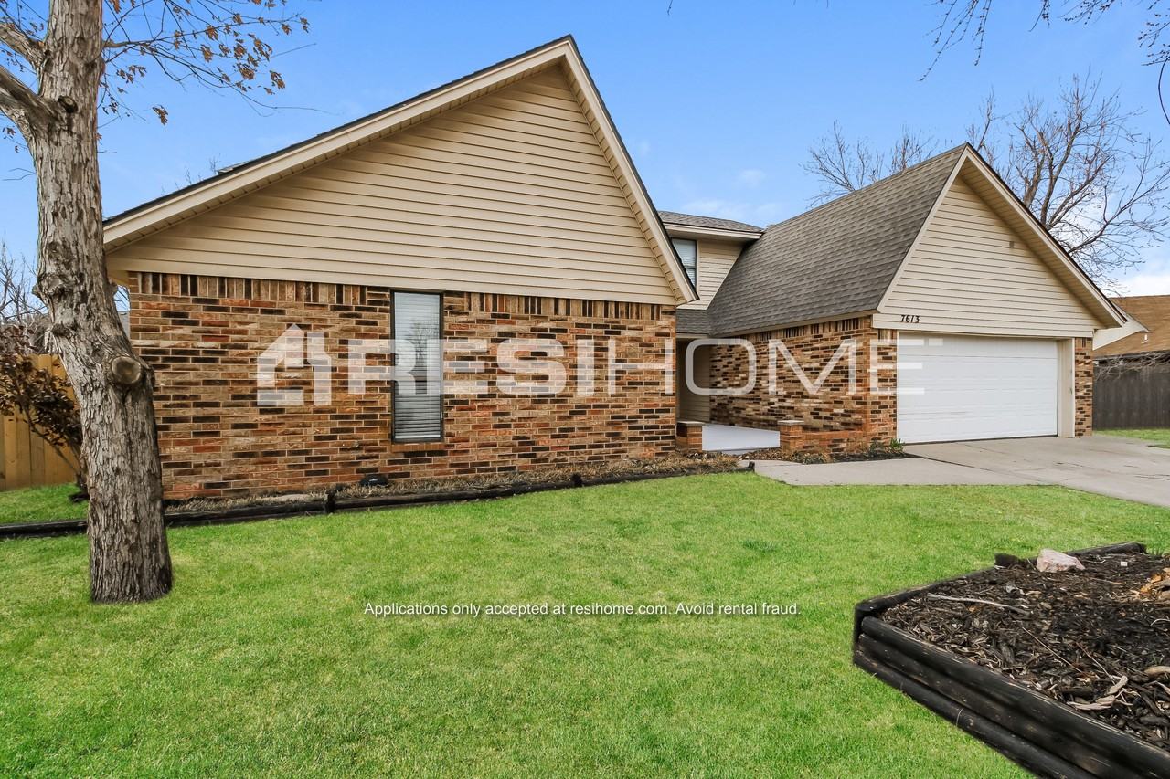 7613 Doris Pl - Photo 3 of 19