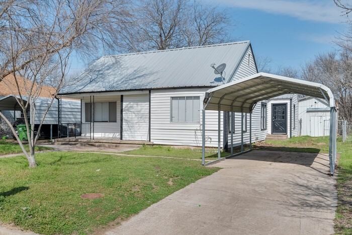 1015 Se 20th St - Photo 2 of 27