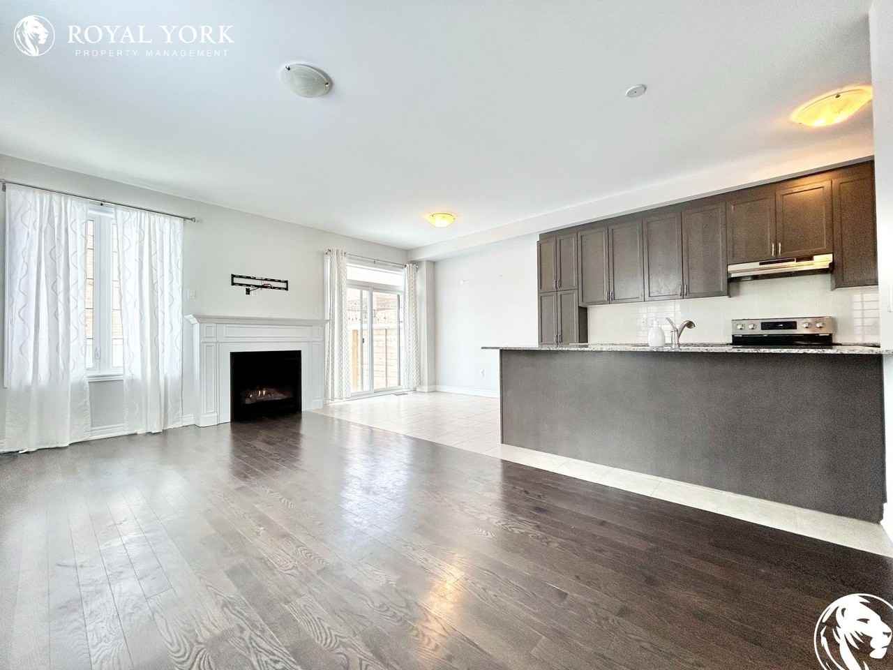 2041 Dale Rd - Photo 2 of 37