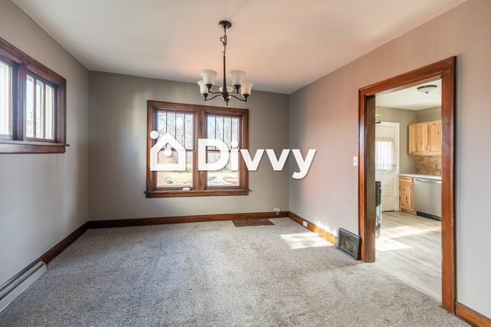 2252 S Freedom Ave - Photo 3 of 15