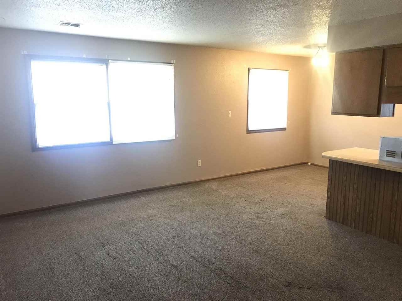 1312 Cherry Place #D - Photo 2 of 9