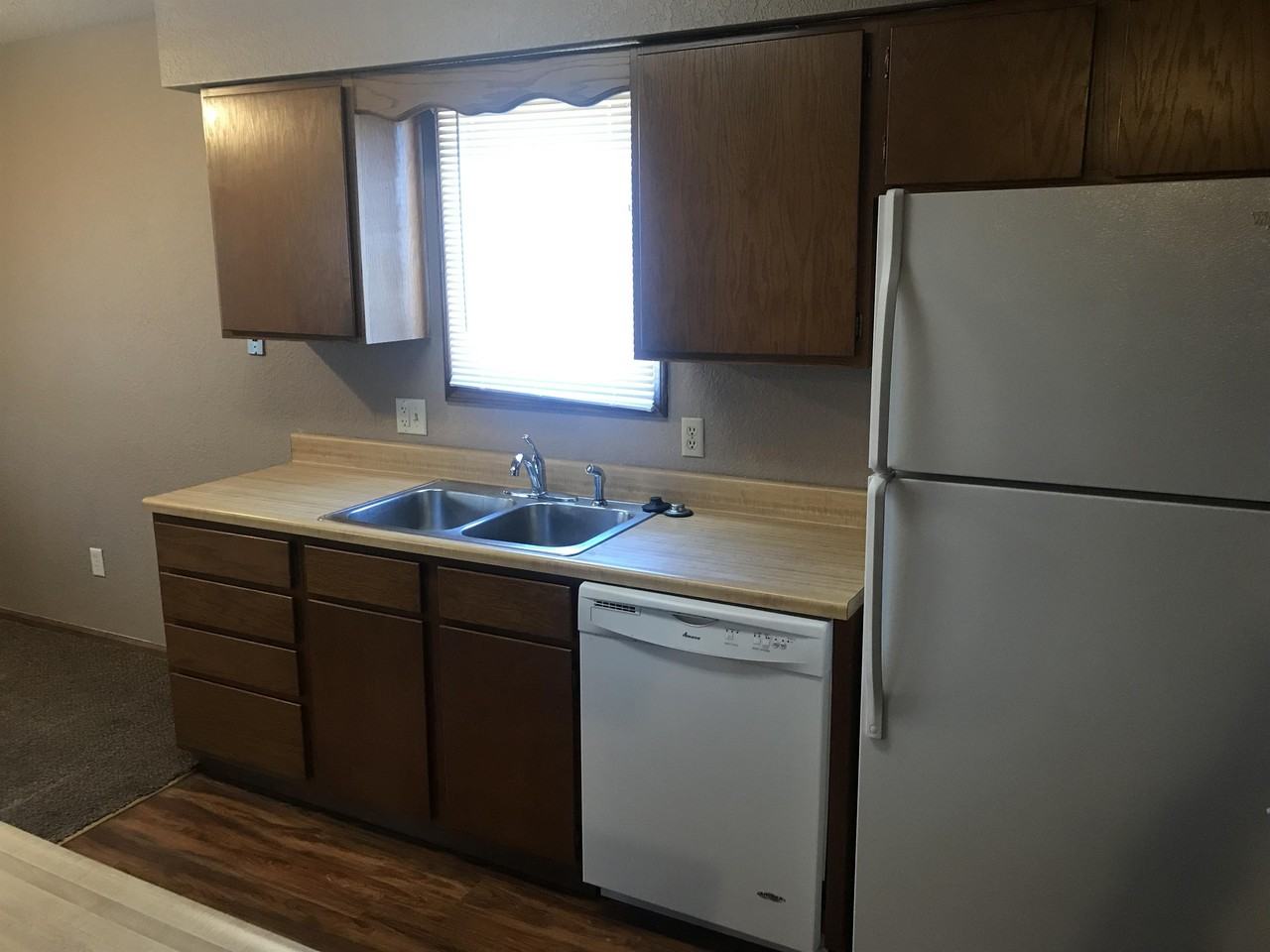 1312 Cherry Place #D - Photo 3 of 9