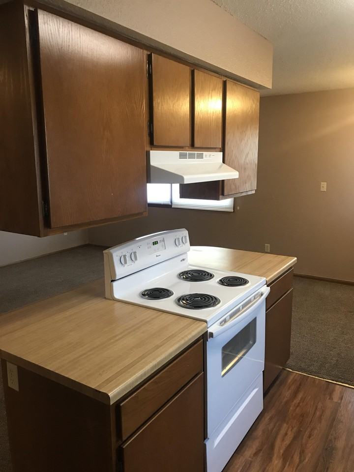 1312 Cherry Place #D - Photo 4 of 9