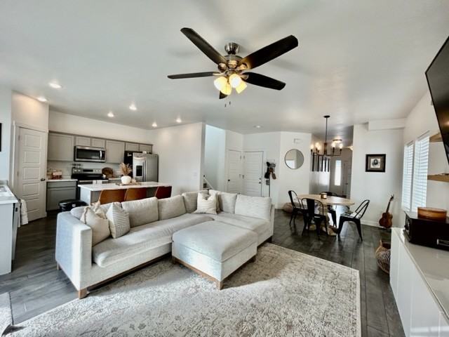 1530 E Erickson Knoll Ln #1 - Photo 3 of 11