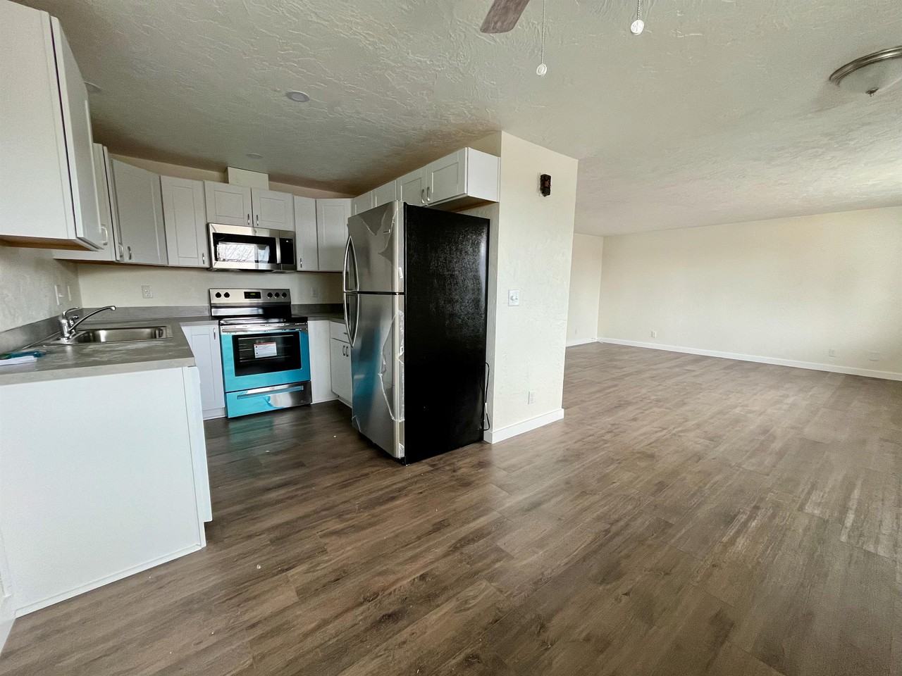 101 S 35th St #C - Photo 2 of 11