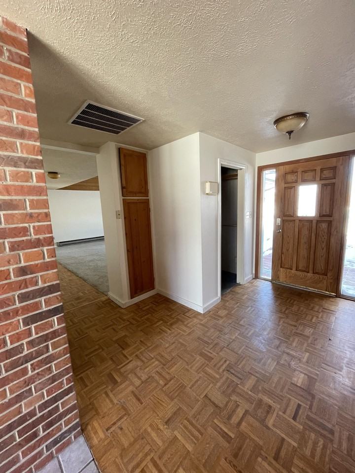 2 Hawk Ln #1 - Photo 3 of 30