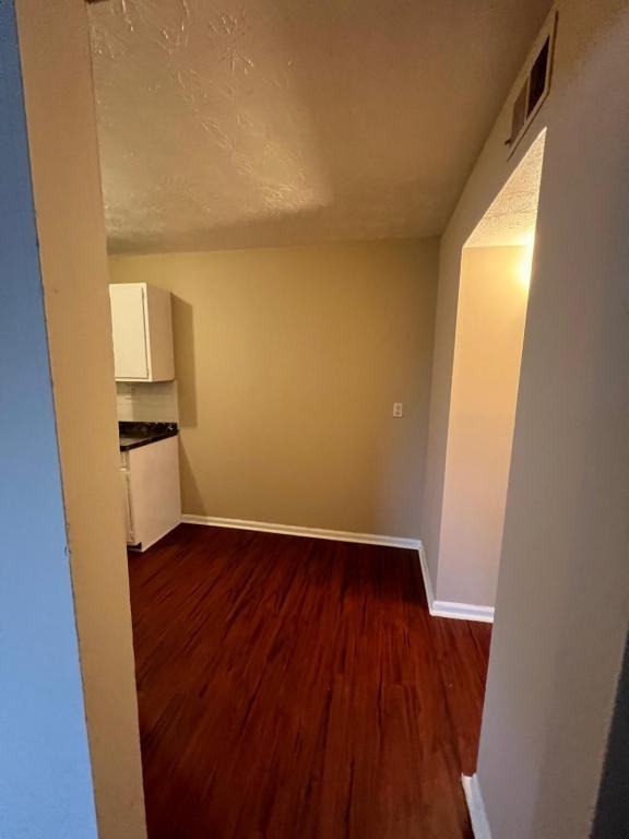 1814 Dalton Ct - Photo 2 of 10