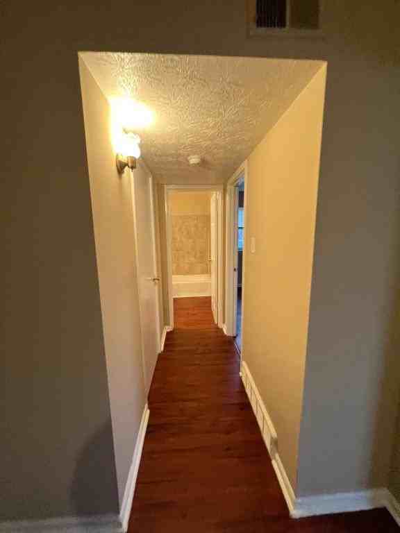 1814 Dalton Ct - Photo 5 of 10