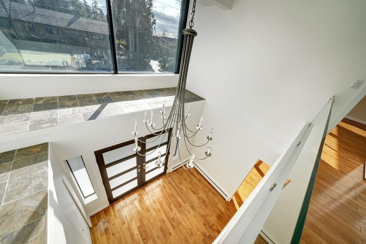 878 Pacific Drive - Photo 3 of 30