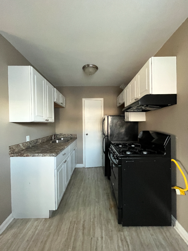 538 S Spring St #C - Photo 4 of 13