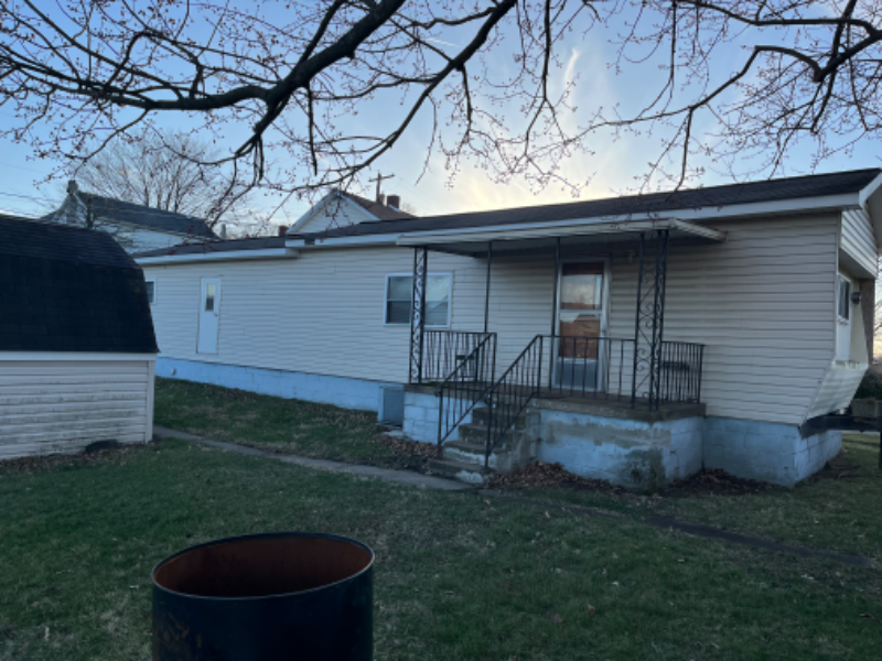 713 Everson St - Photo 2 of 2