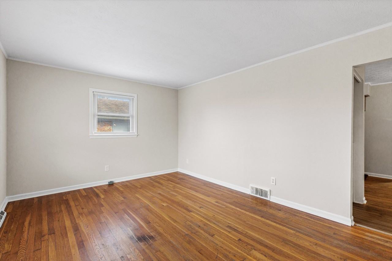 3633 King Arthur Dr #1 - Photo 3 of 23