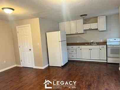 250 North Beech Street - Photo 3 of 4