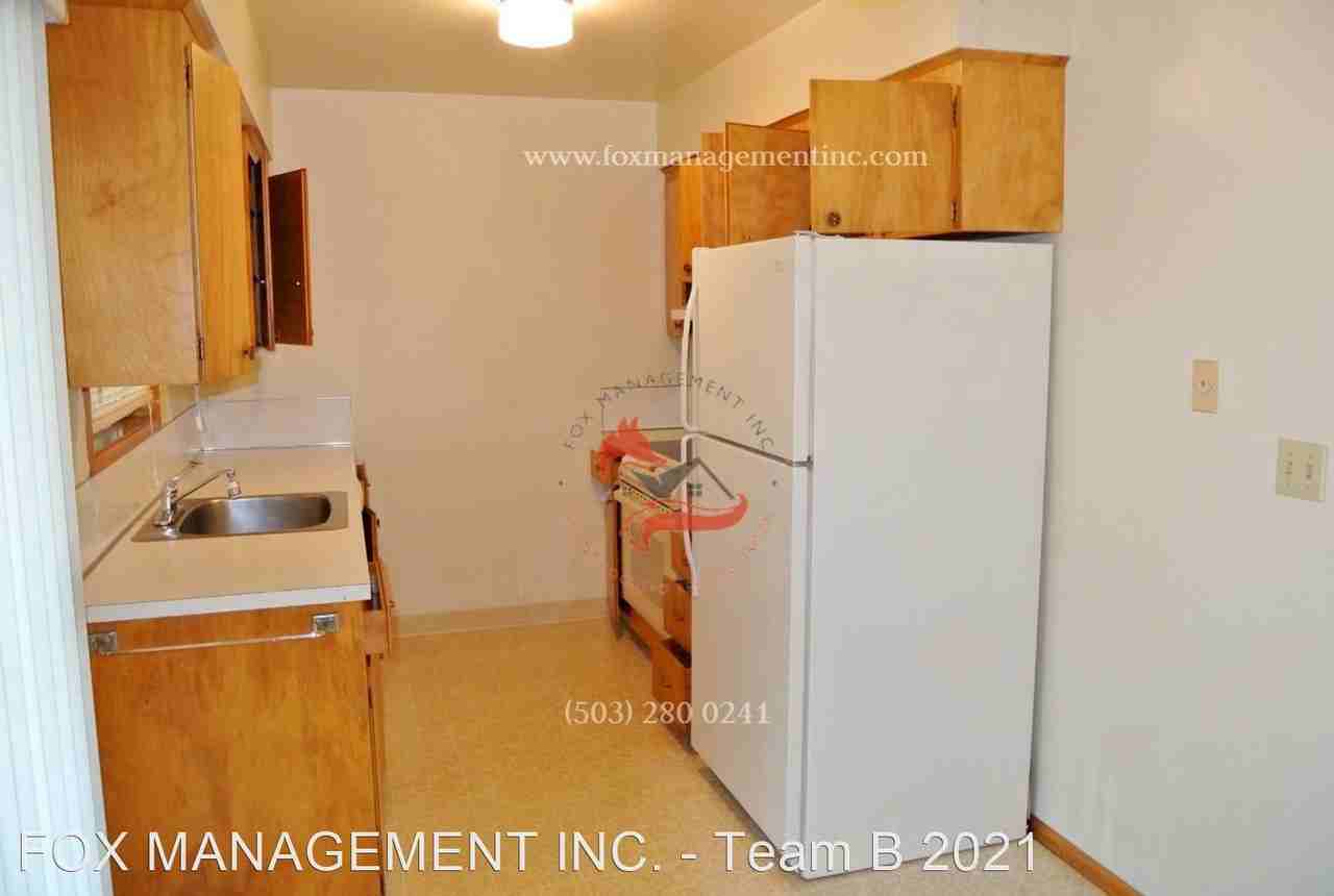 1307-1317 SE 130th Ave. - Photo 3 of 14