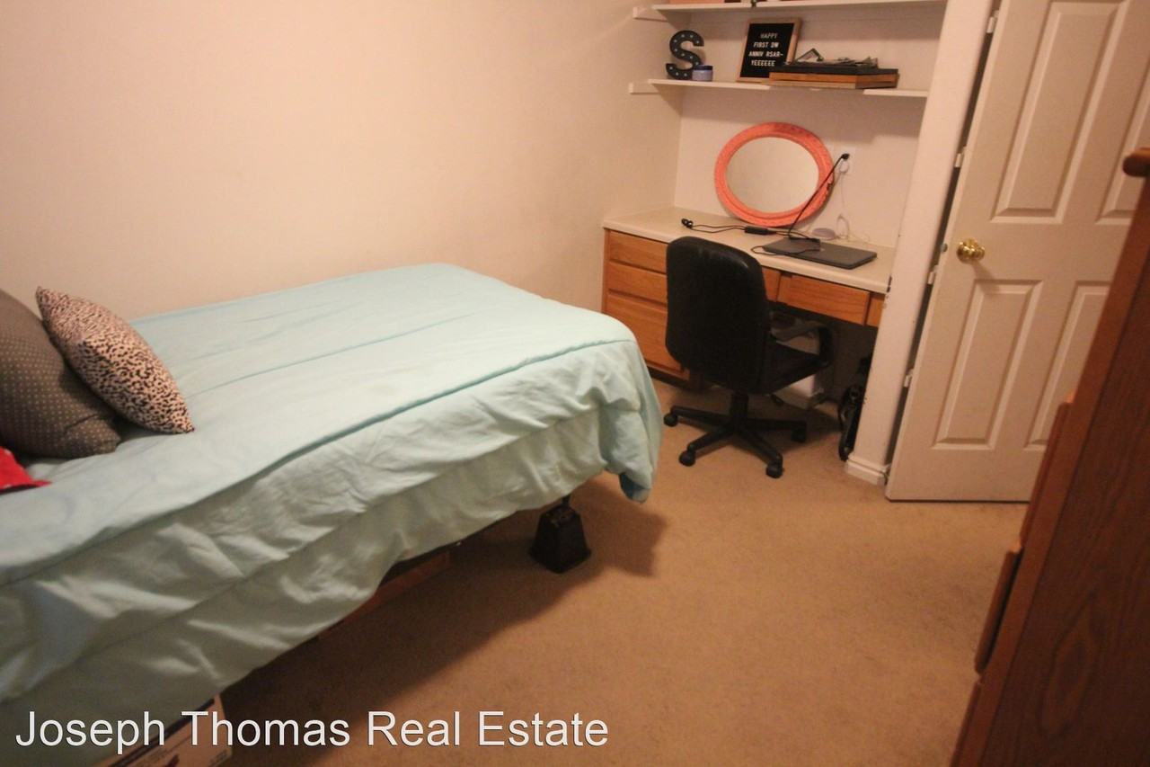 595 N University Ave. - Photo 3 of 7