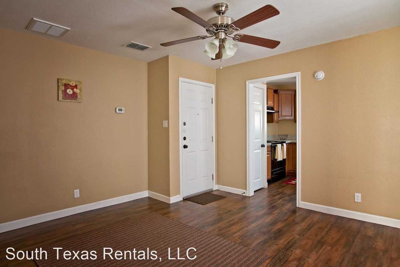 408 E. North St - Photo 3 of 4