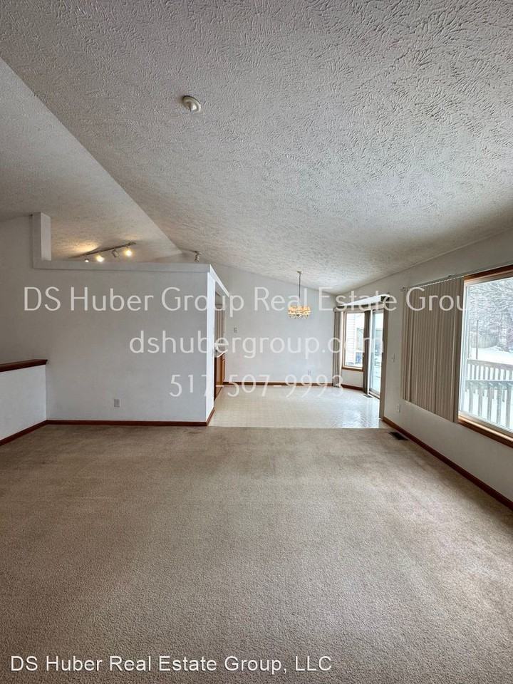 13505 Webster Rd - Photo 3 of 19