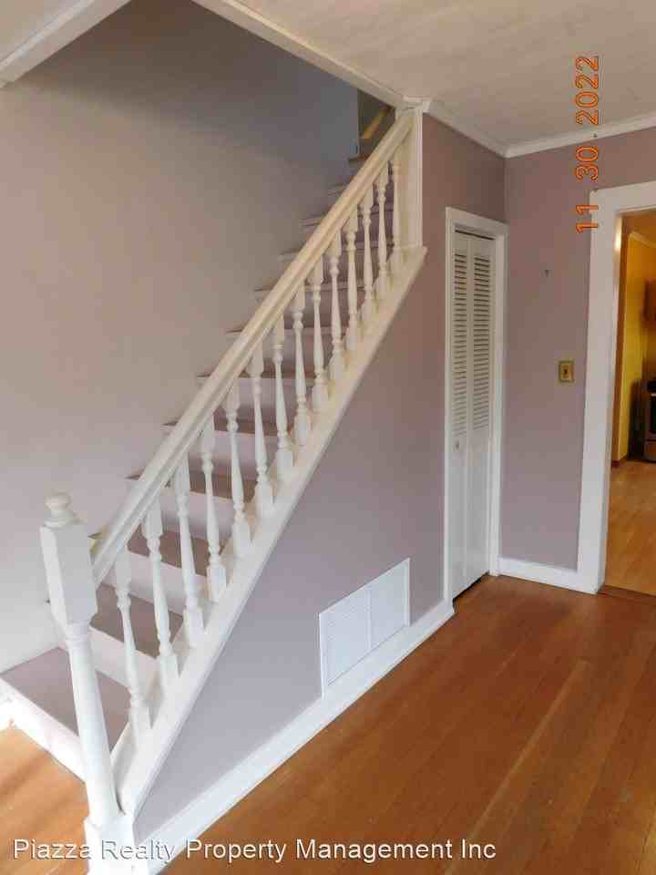 1108 16th St - Photo 3 of 16