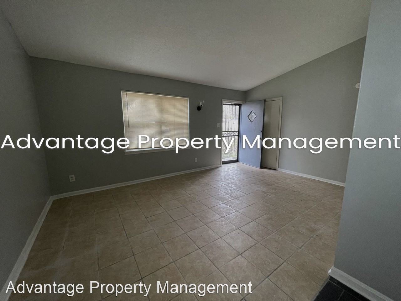 3963 Maynard Dr - Photo 3 of 11