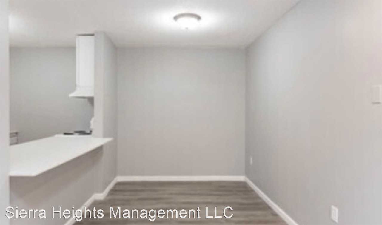 4320 Arlington Cir - Photo 3 of 7